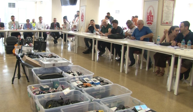 İETT otobüslerinde unutulan binlerce eşya satışa çıktı