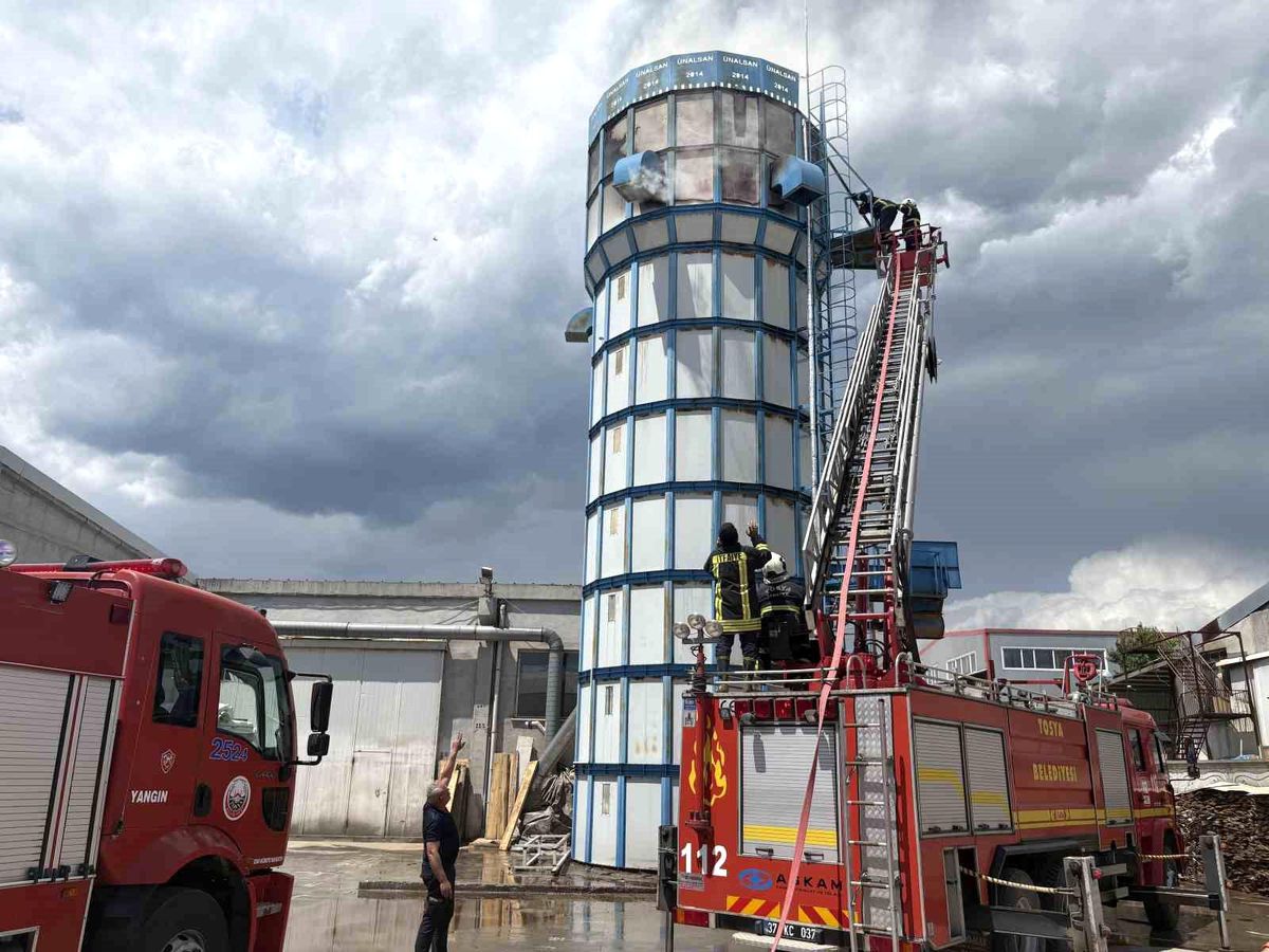 Ahşap kapı fabrikasının talaş silosunda korkutan yangın