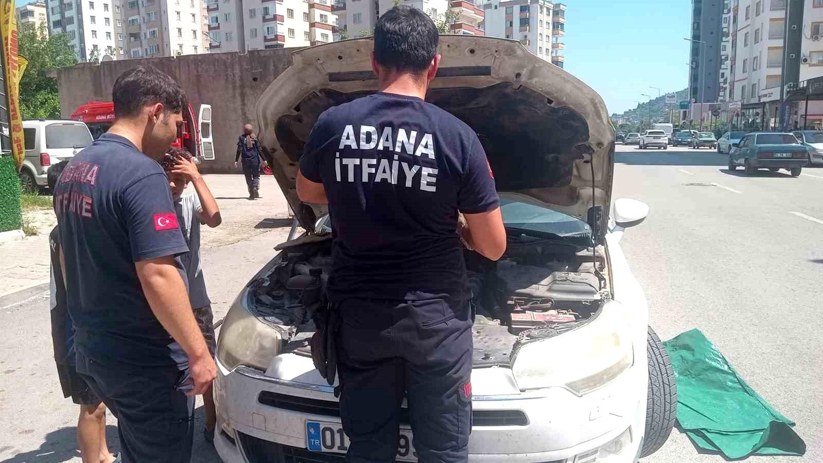 Araçların motoruna giren kedi, itfaiyeyi seferber etti