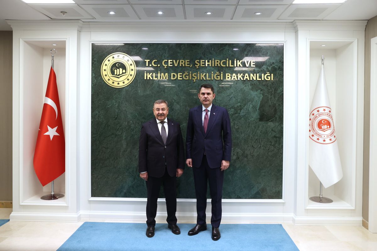 Bakan Kurum, Belediye Başkanlarıyla Bir Araya Geldi