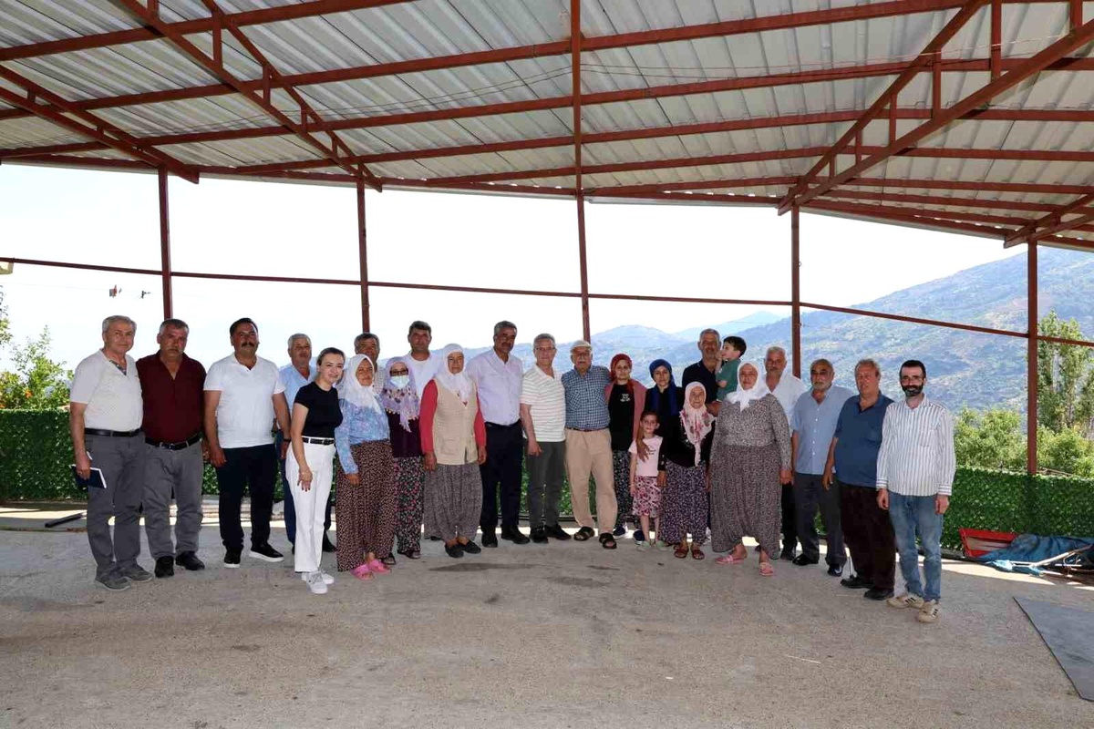 Başkan Tetik\'ten mahallelerin sorunlarını yerinde değerlendirdi
