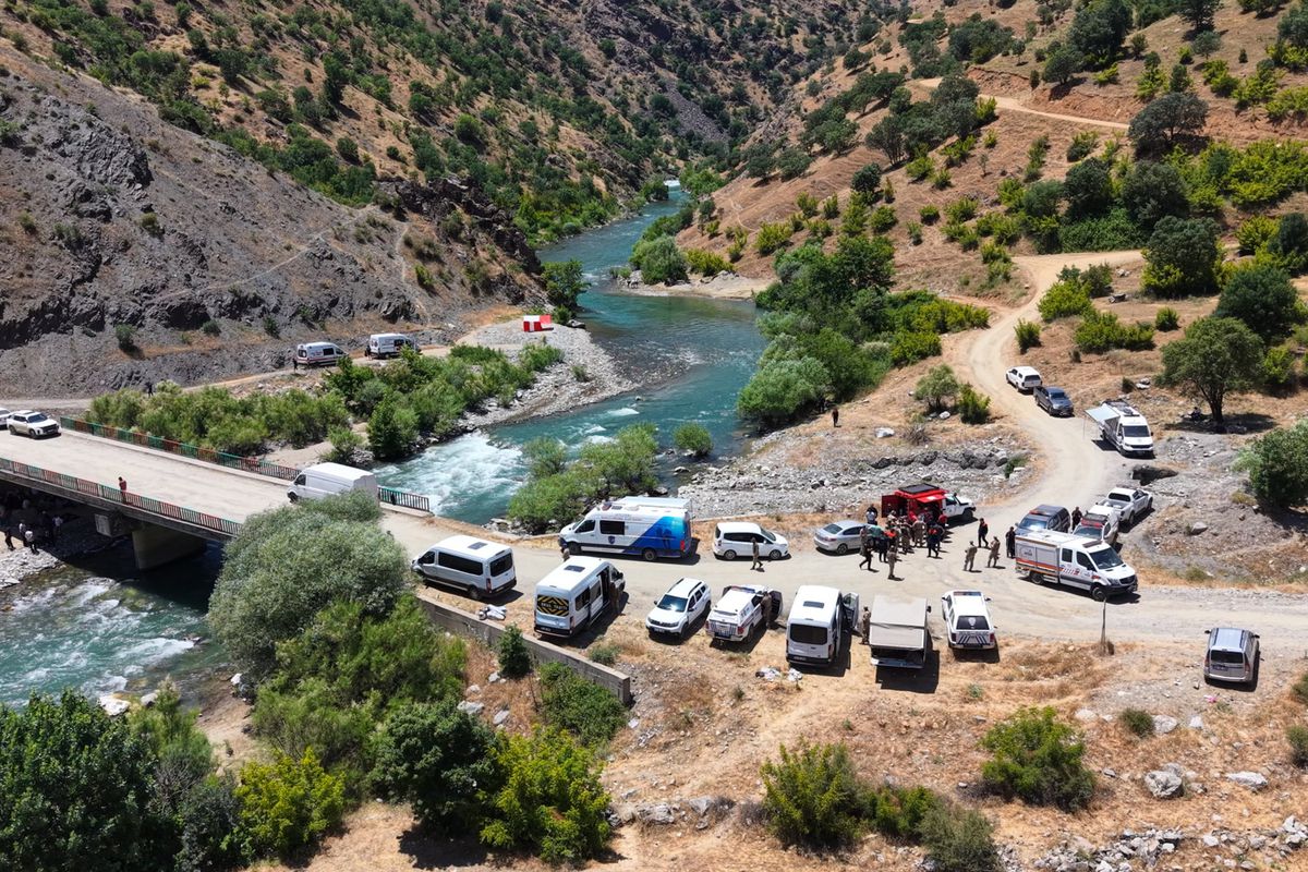 Bingöl\'de Akıntıya Kapılan Vedat Karabulut\'u Arama Çalışmaları Devam Ediyor
