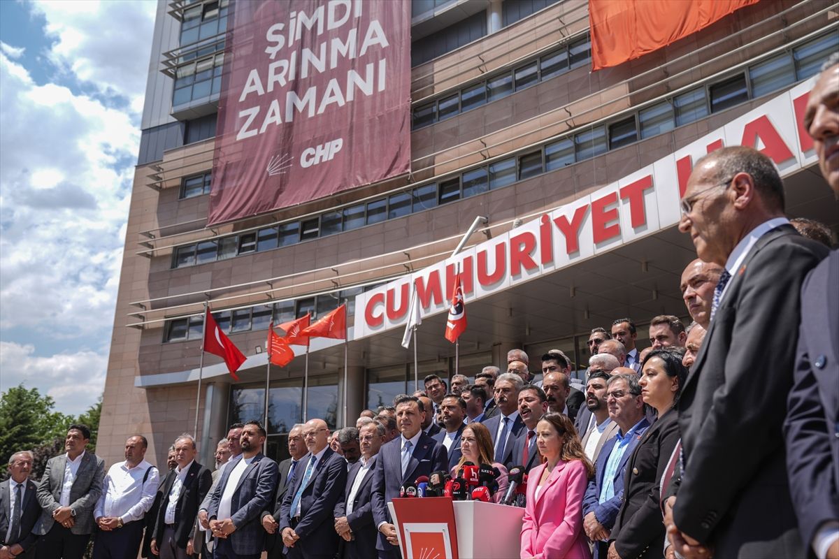 CHP\'den Olağanüstü Kurultay Talebi
