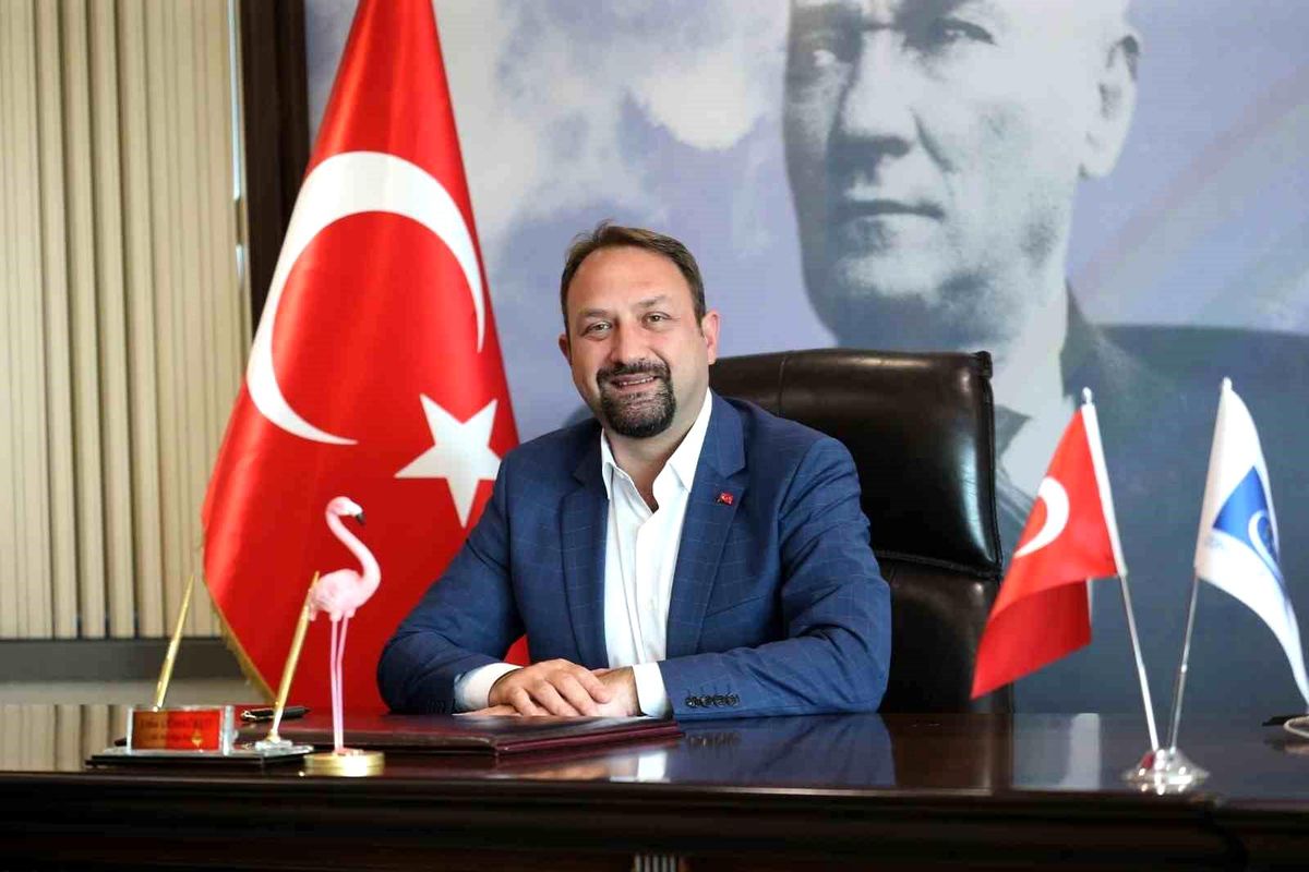 CHP İzmir İl Başkanı Utku Gümrükçü oldu