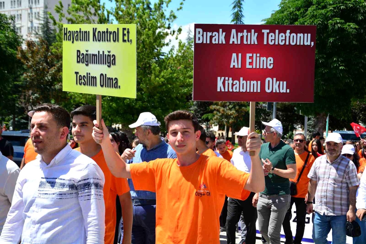 Çorum\'da bağımlılığa karşı farkındalık yürüyüşü