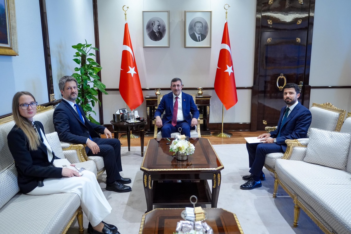Cumhurbaşkanı Yardımcısı Yılmaz, Matis\'i Ağırladı