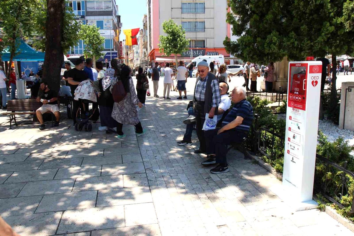 Denizli\'ye Yerli Defibrilatörler Yerleştirildi