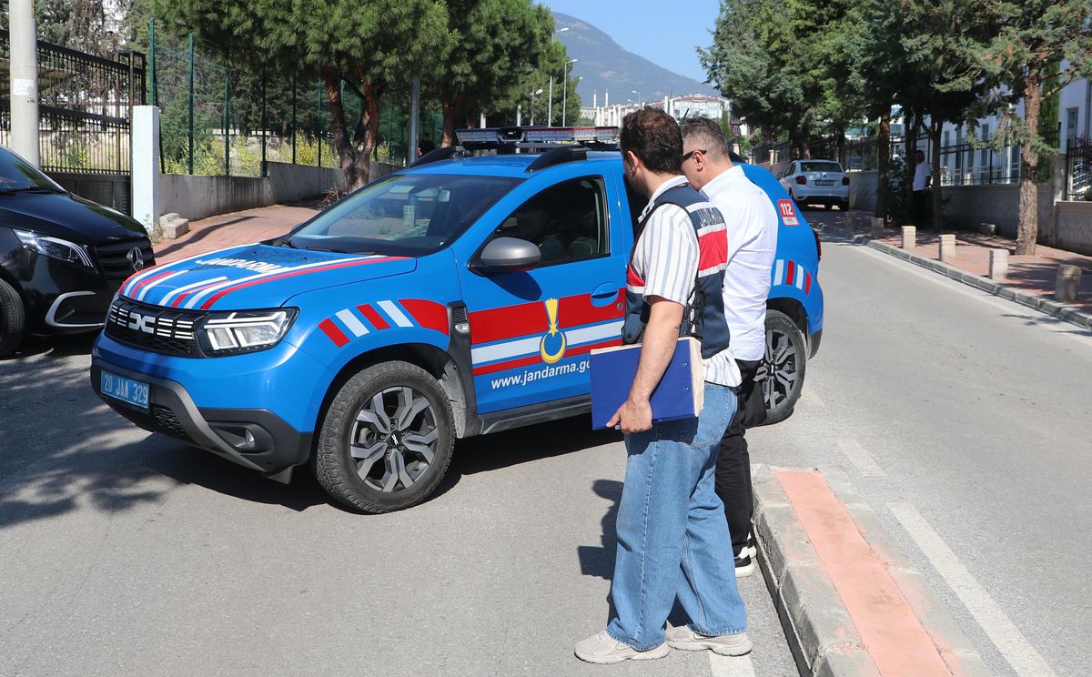 Denizli\'de Uyuşturucu Operasyonu: 12 Avukat Gözaltında
