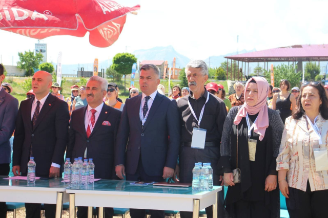 Doğubayazıt'ta Büyük Tufan'ın Anadolu'daki arkeolojik izleri konuşuldu