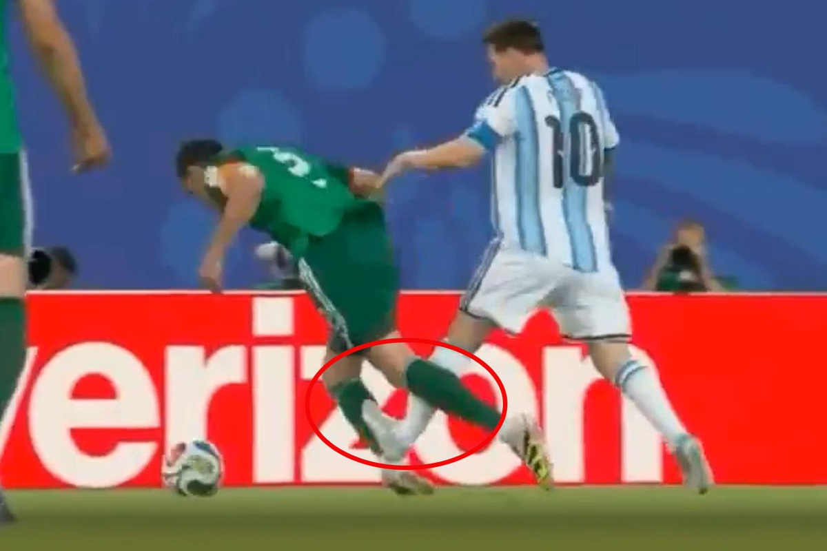Dünya Kupası’nda Messi tartışması Rakibinin bacağına bastı, faul bile çalmadı