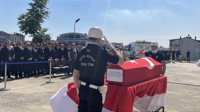 Duruşmada hayatını kaybeden savcı için hüzünlü tören