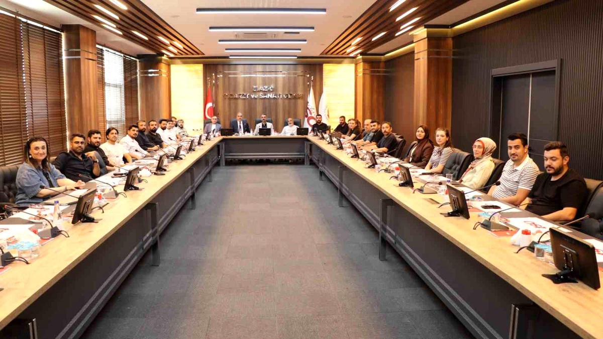 Elazığ\'da Elektrik Mühendisleri Toplandı