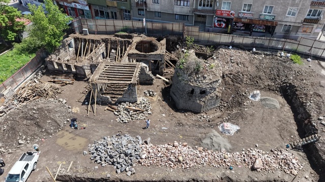 Ahi Toman Baba Kümbeti Restorasyonu Başladı