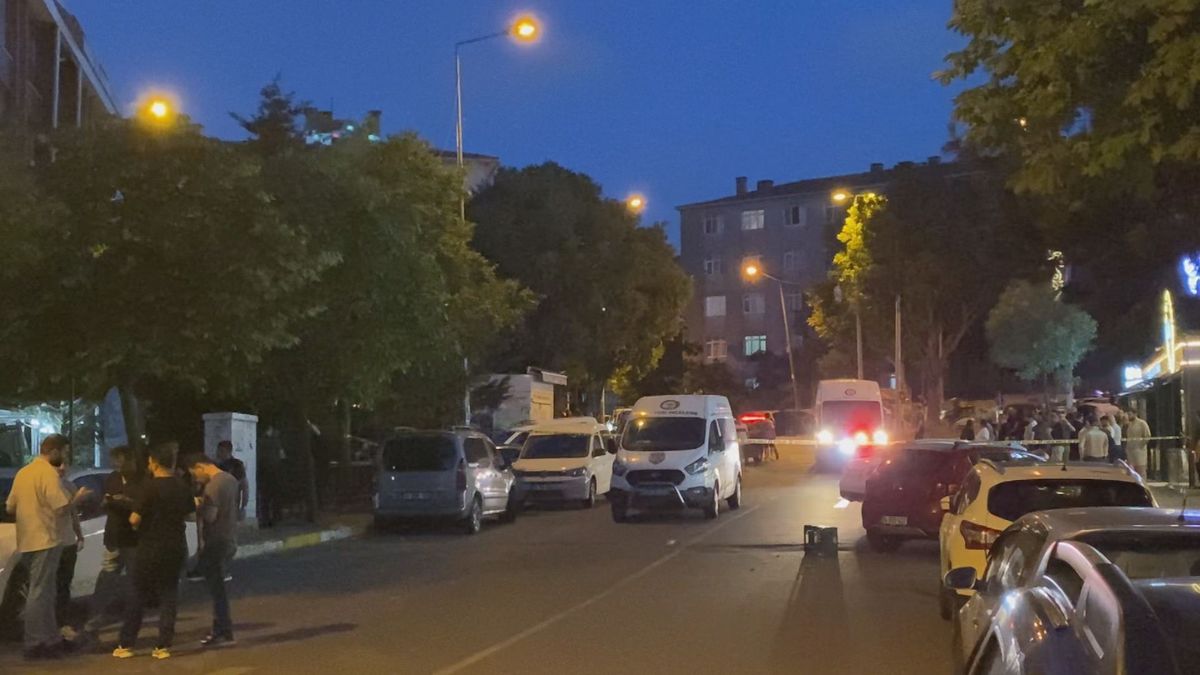 Eyüpsultan\'da Silahlı Çatışma: 5 Yaralı
