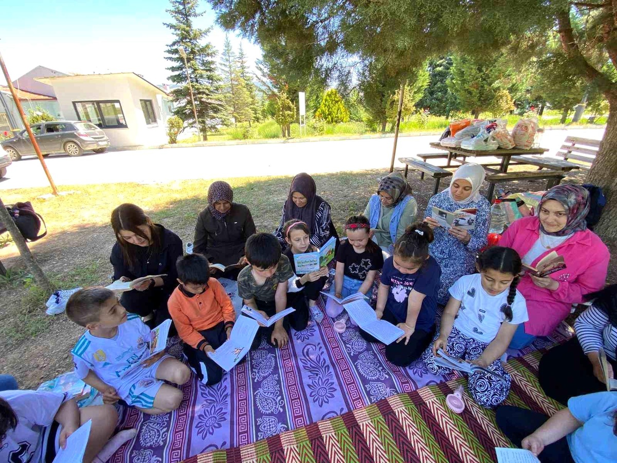 Doğada Kitap Okuma Etkinliği