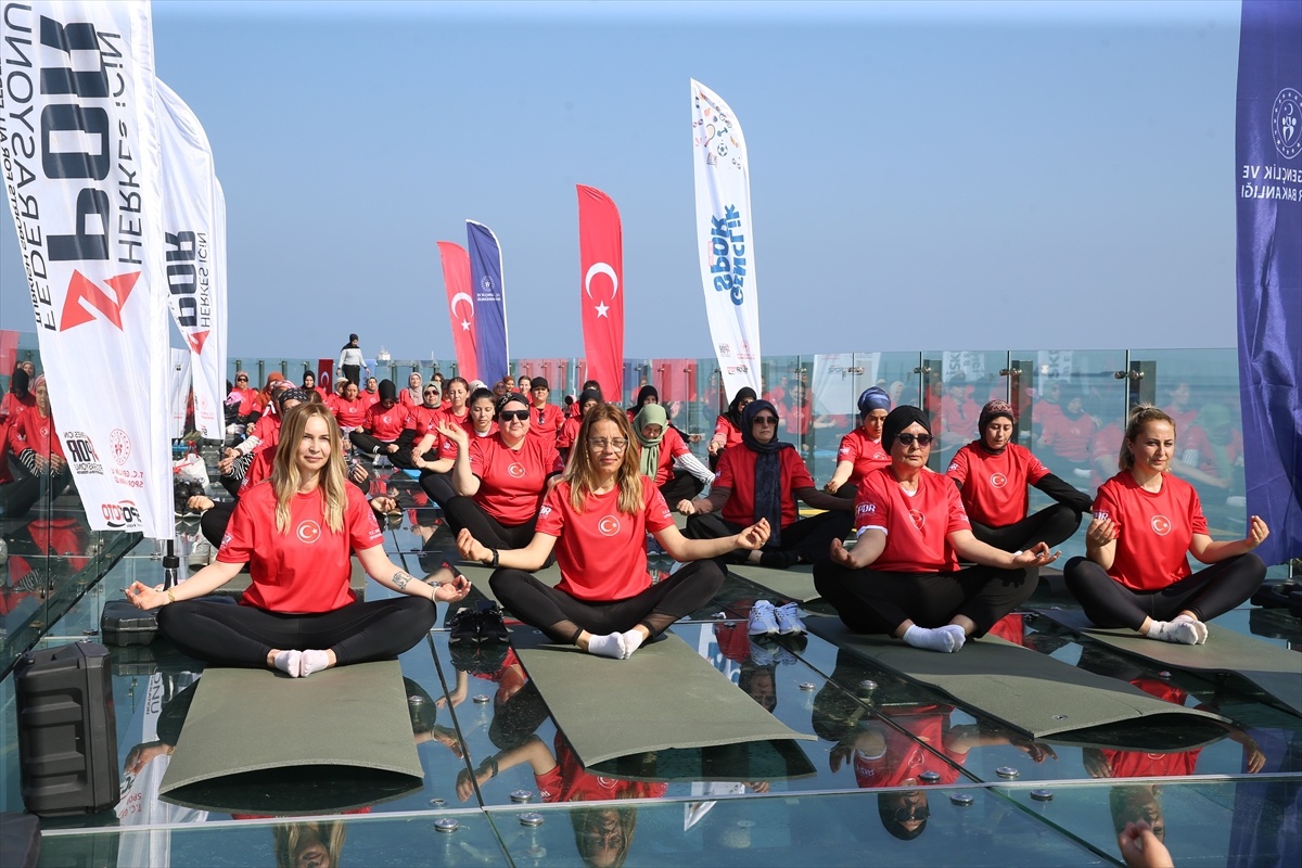 İskenderun\'da Dünya Yoga Günü Etkinliği
