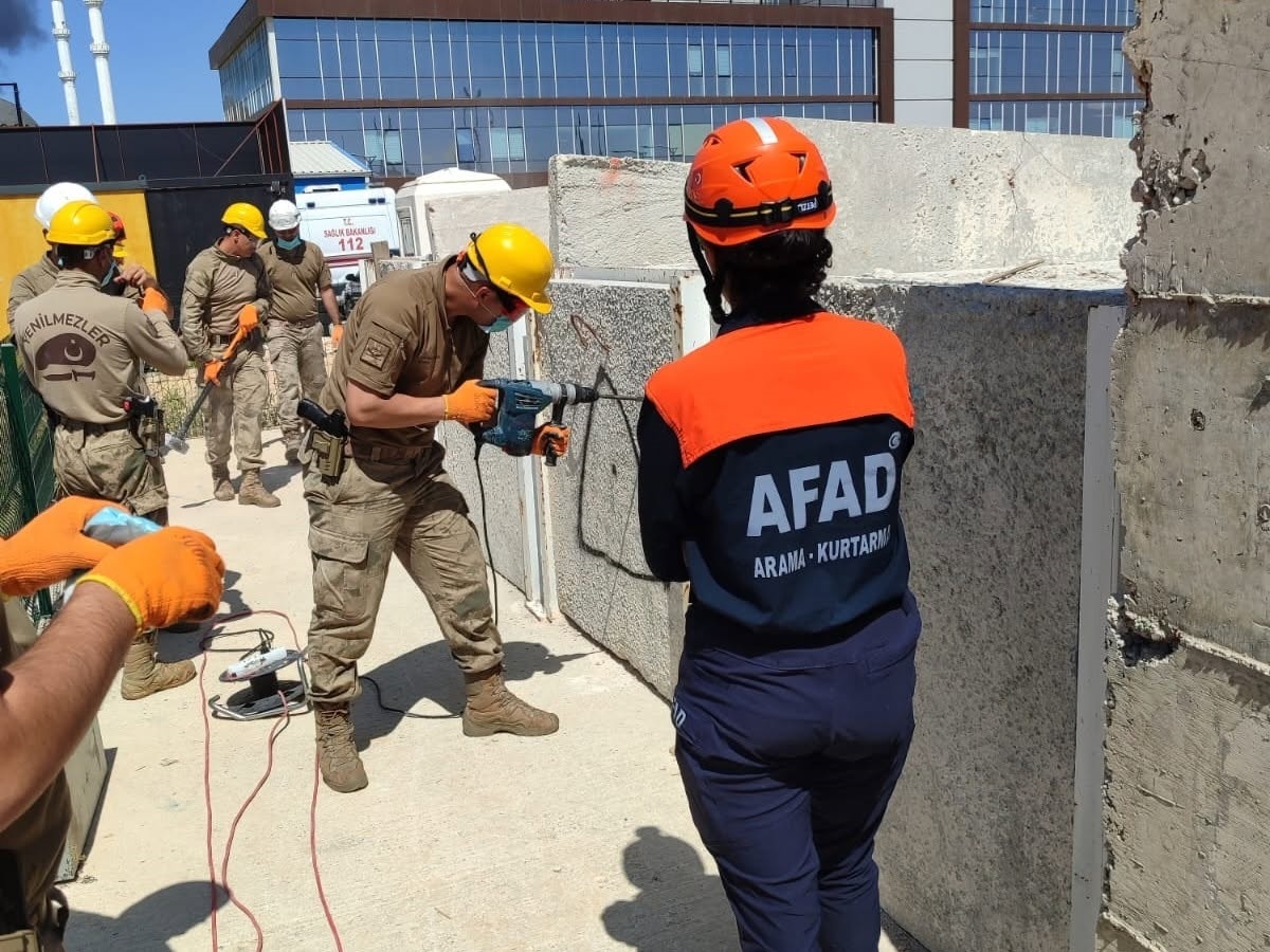 AFAD\'dan Jandarmaya Arama Kurtarma Eğitimi