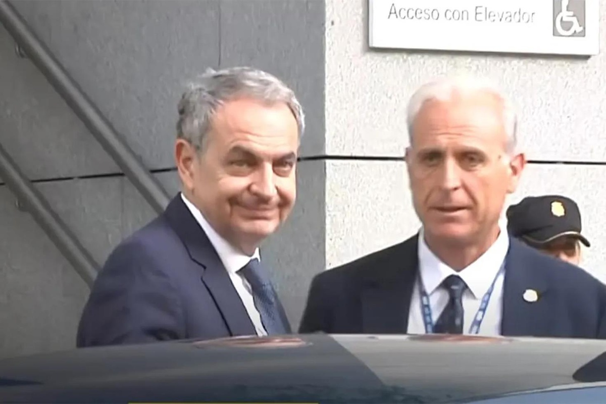 Zapatero tarihte ilk kez sanık olarak ifade verdi