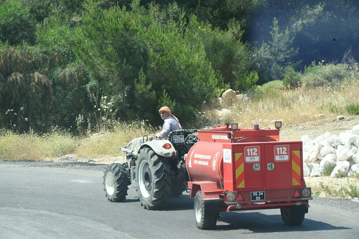 Urla\'daki Orman Yangını Kontrol Altına Alındı