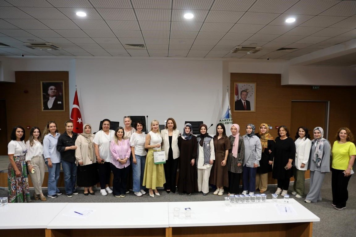 Kartepe\'de belediye çalışanlarına stresle başa çıkma yöntemleri anlatıldı
