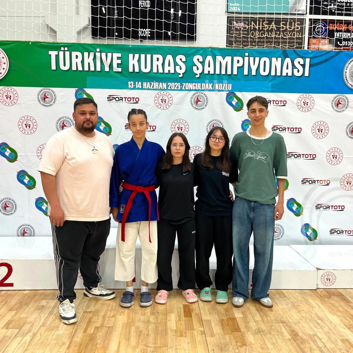 Kütahyalı gençler Türkiye Kuraş Şampiyonası\'nda Türkiye ikincisi oldu