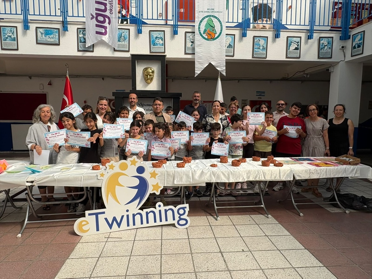 Marmaris\'te Özel Öğrencilerden El Emeği Sergisi