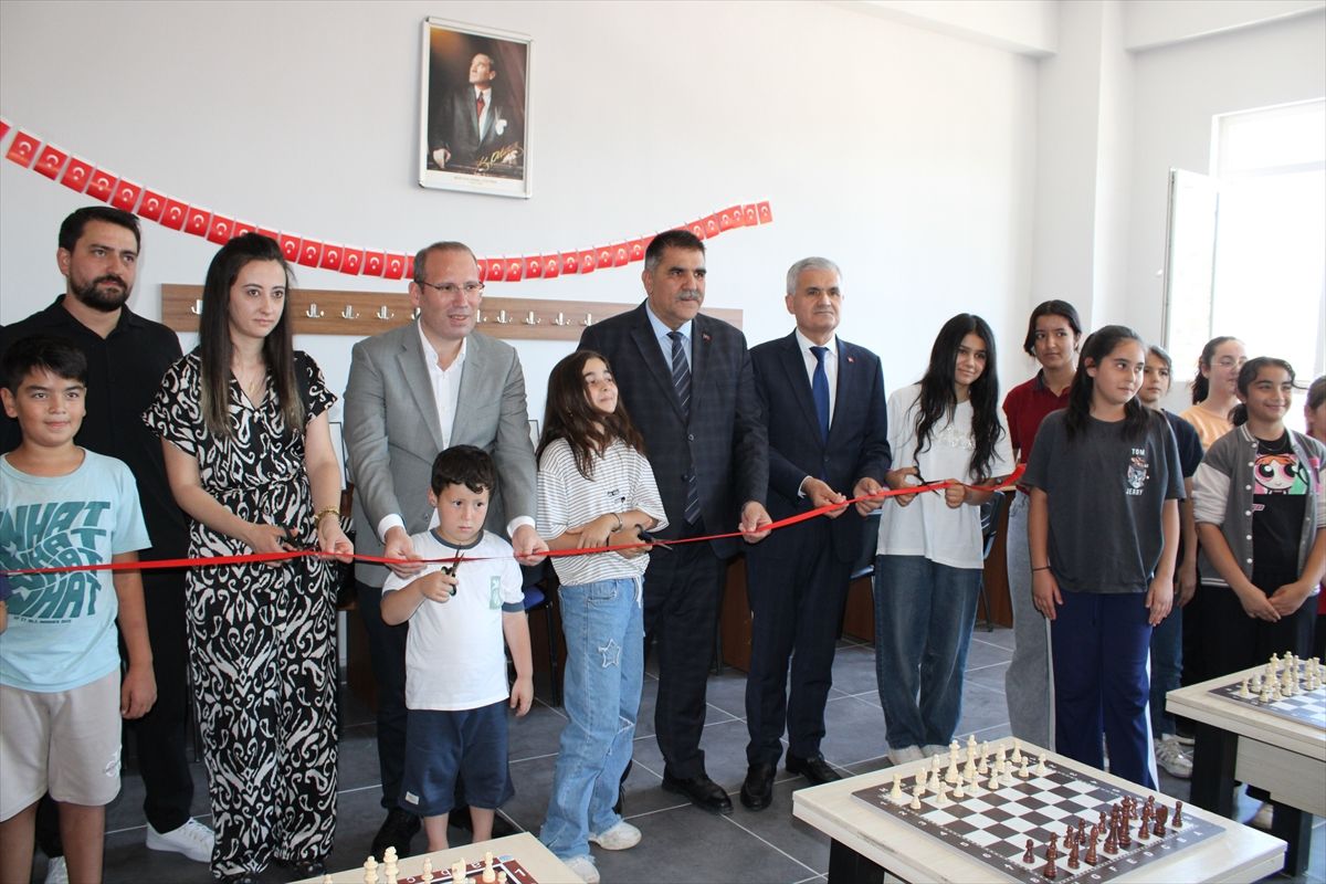 Ayla Kara\'nın Anısına Bilişim Sınıfı