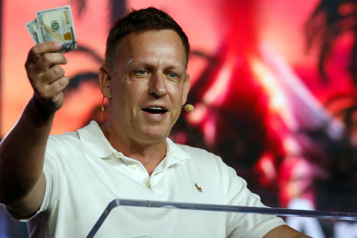 Palantir\'in kurucu ortaklarından Peter Thiel\'in gizli bir topluluk kurduğu iddia edildi