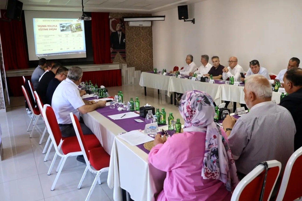 Sinop\'ta Eğitim Değerlendirme Toplantısı