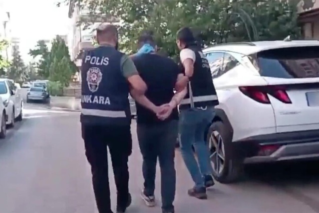 Sosyal medyadaki tetikçi ağına büyük darbe: 54 ilde 258 gözaltı