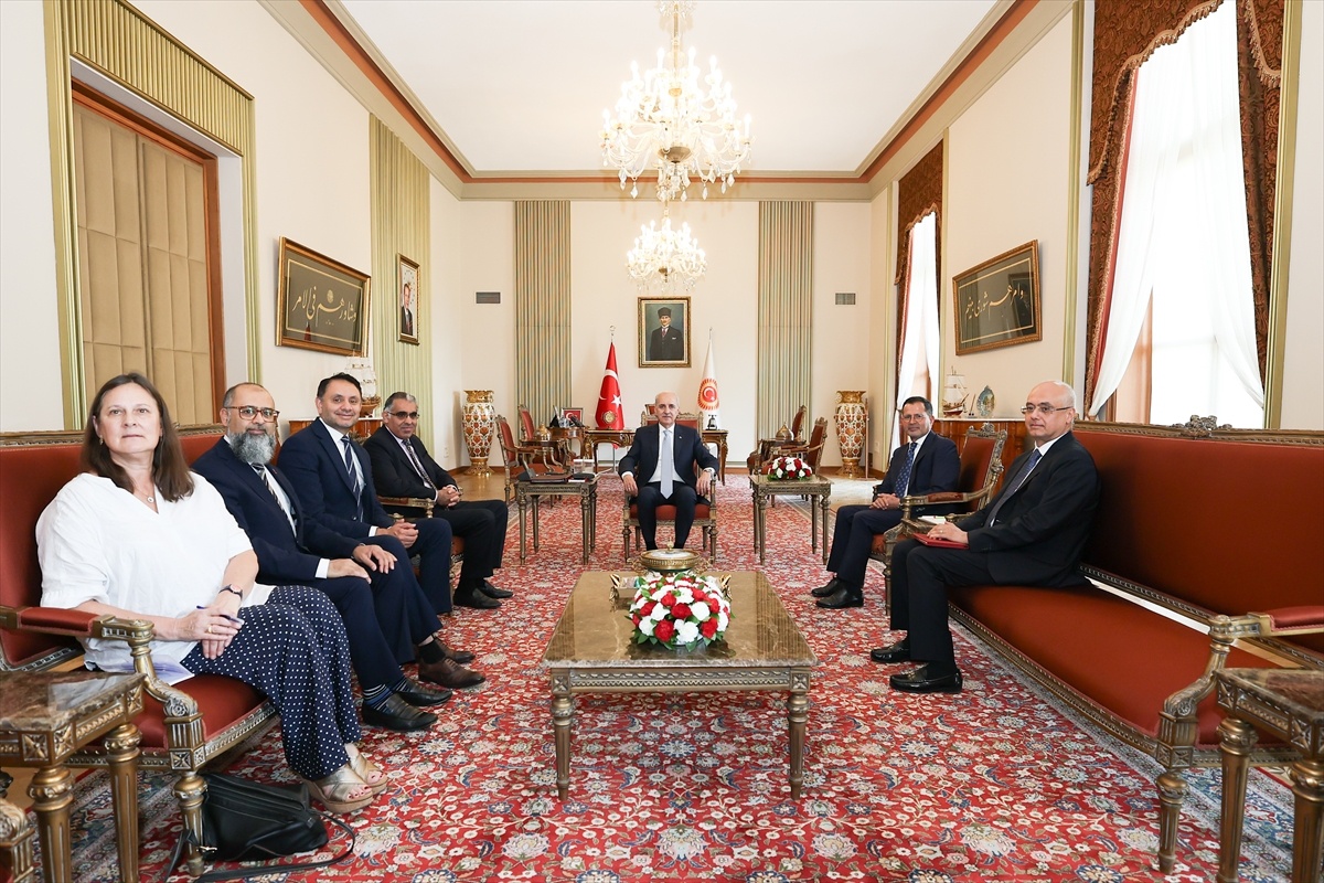 Kurtulmuş\'tan Birleşik Krallık Heyetine Ziyaret