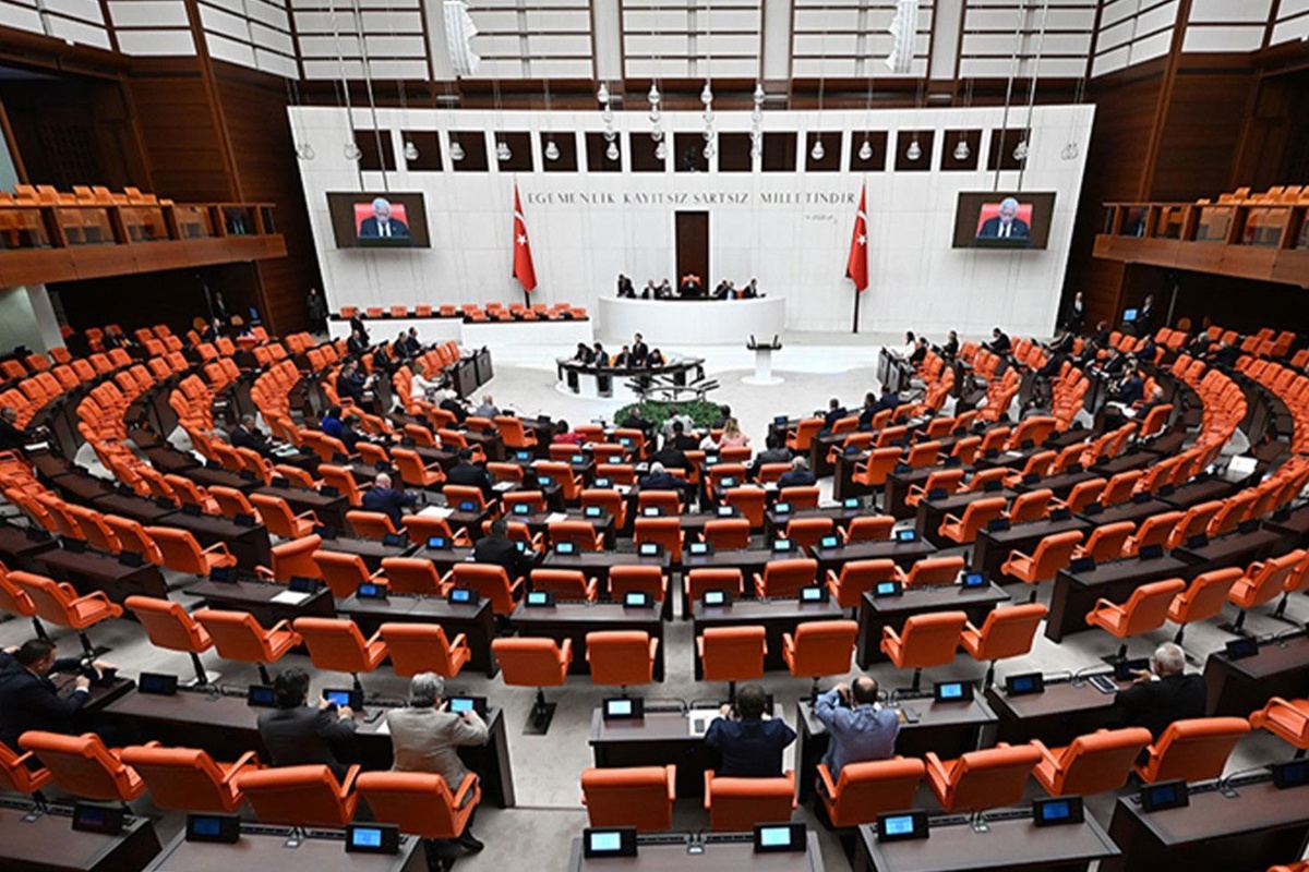 TBMM\'nin çalışması süresi uzatıldı