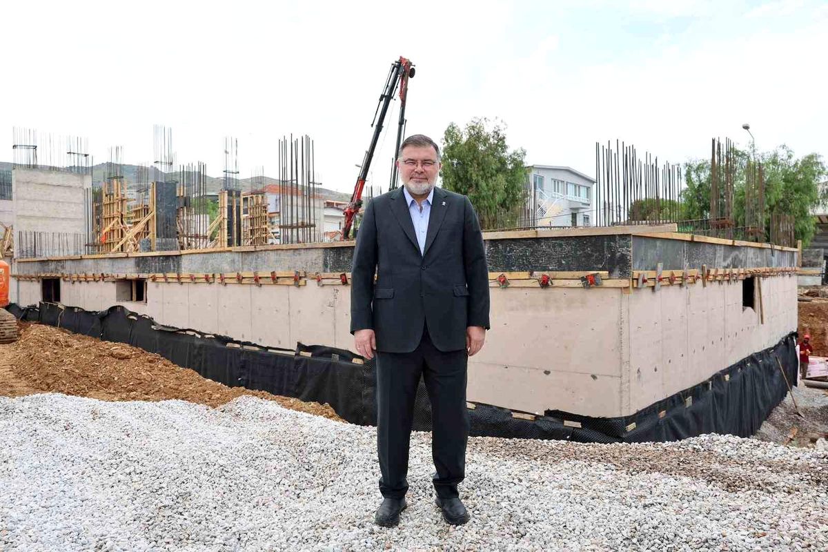 AK Parti İzmir İl Başkanı Saygılı\'dan CHP\'ye koltuk kavgası eleştirisi