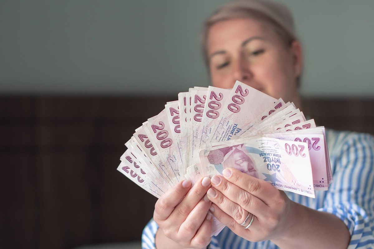 AK Parti kaynakları en düşük emekli maaşı için rakam verdi