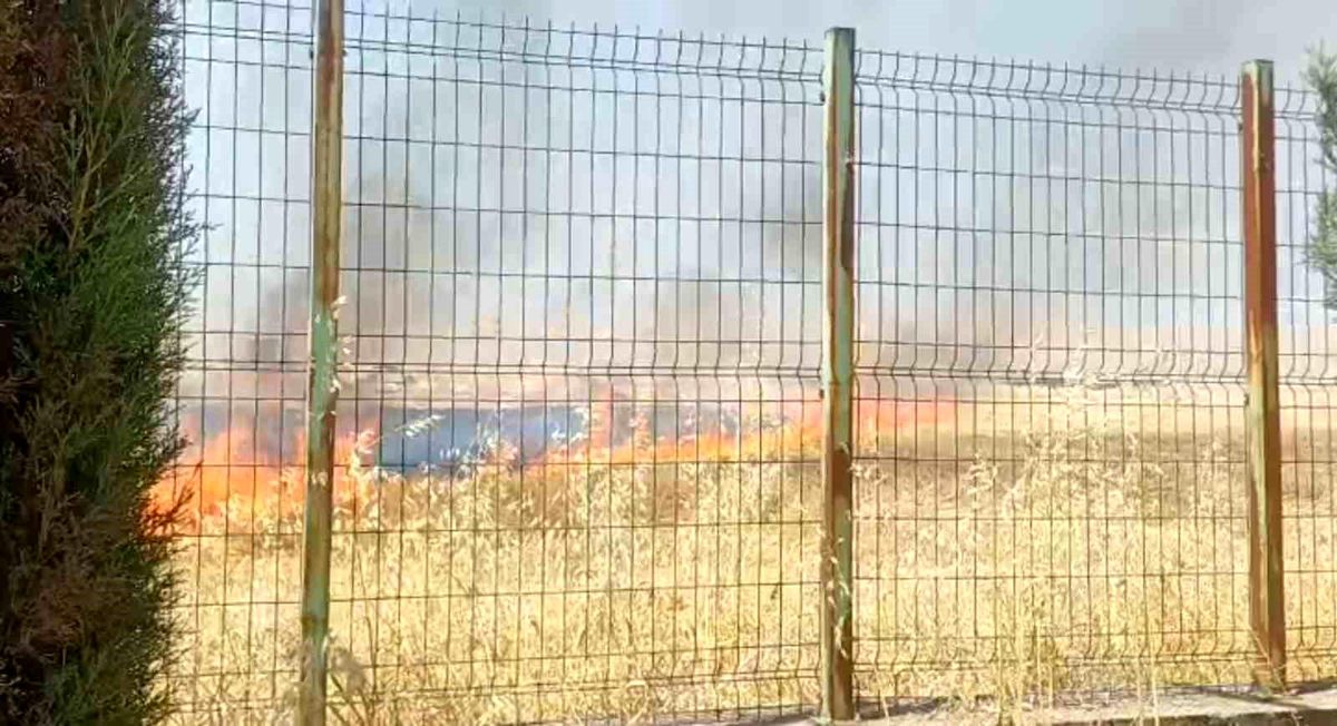 Şanlıurfa\'da Anız Yangını Okulu Tehdit Etti