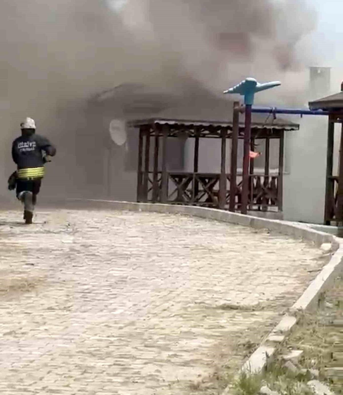 Kapaklı\'da Bağ Evinde Yangın