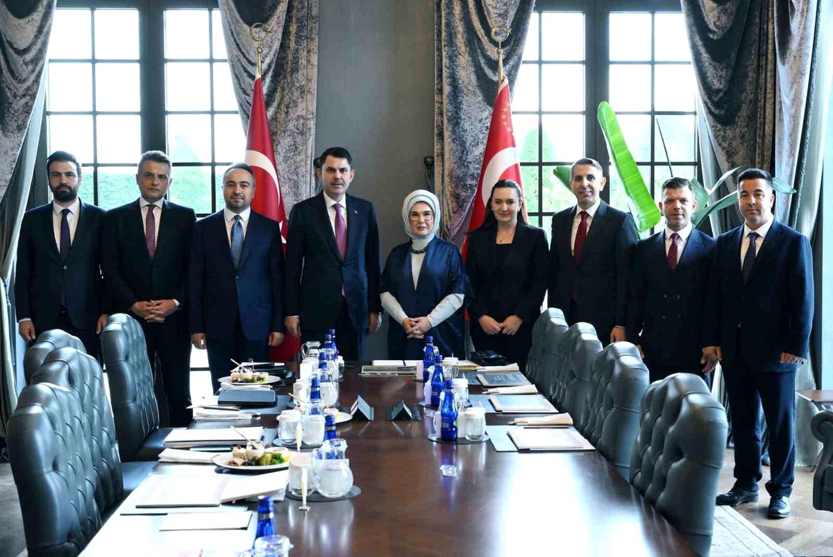 Bakan Kurum\'dan Emine Erdoğan\'a COP31 ziyareti