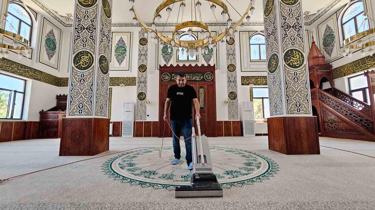 Battalgazi Belediyesi Mehmet Turgut Camii\'ni açılışa hazırladı