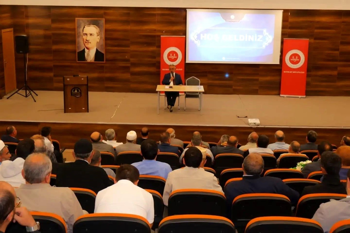 Yaz Kur\'an Kursları İçin Seminer Düzenlendi
