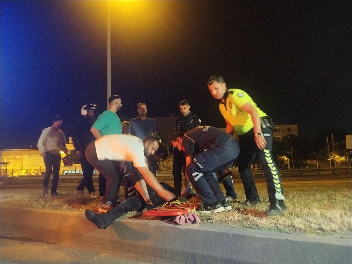 İnegöl'de Motosiklet Kazası: Sürücü Ağır Yaralı