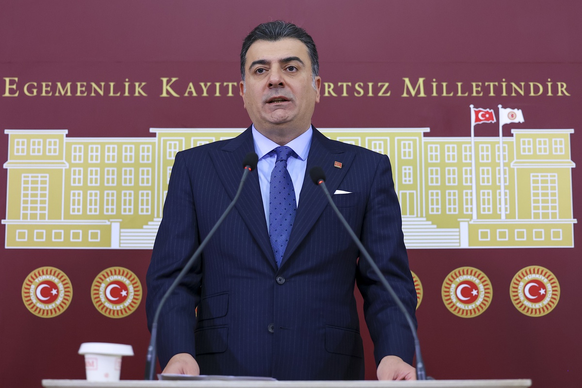 CHP\'de Kurultay Tartışmaları Devam Ediyor