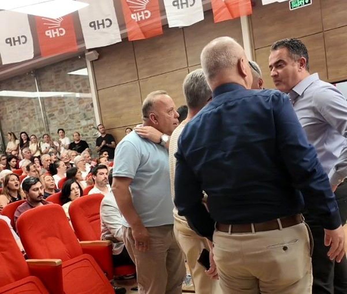 CHP\'nin Birlik ve Beraberlik toplantısından ayrılan Başkan Arıcı\'dan açıklama