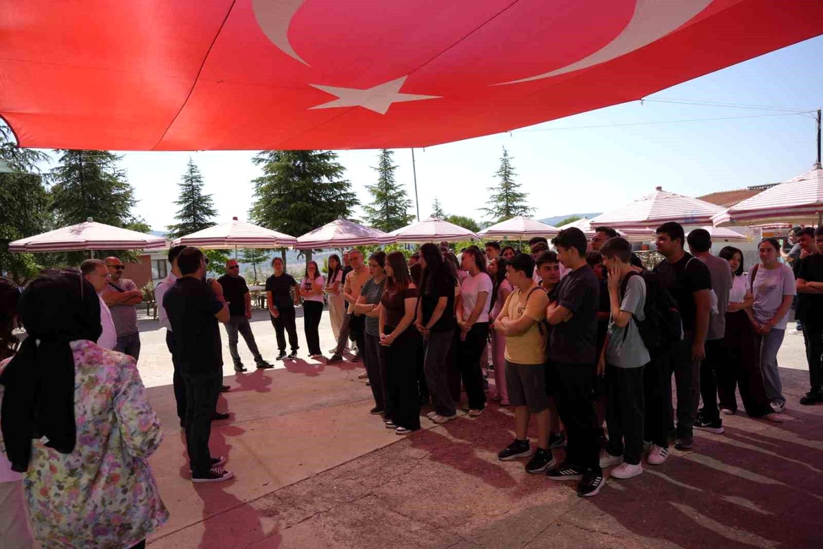 Gördes\'te Mesleki Eğitim Festivali Coşkuyla Kutlandı