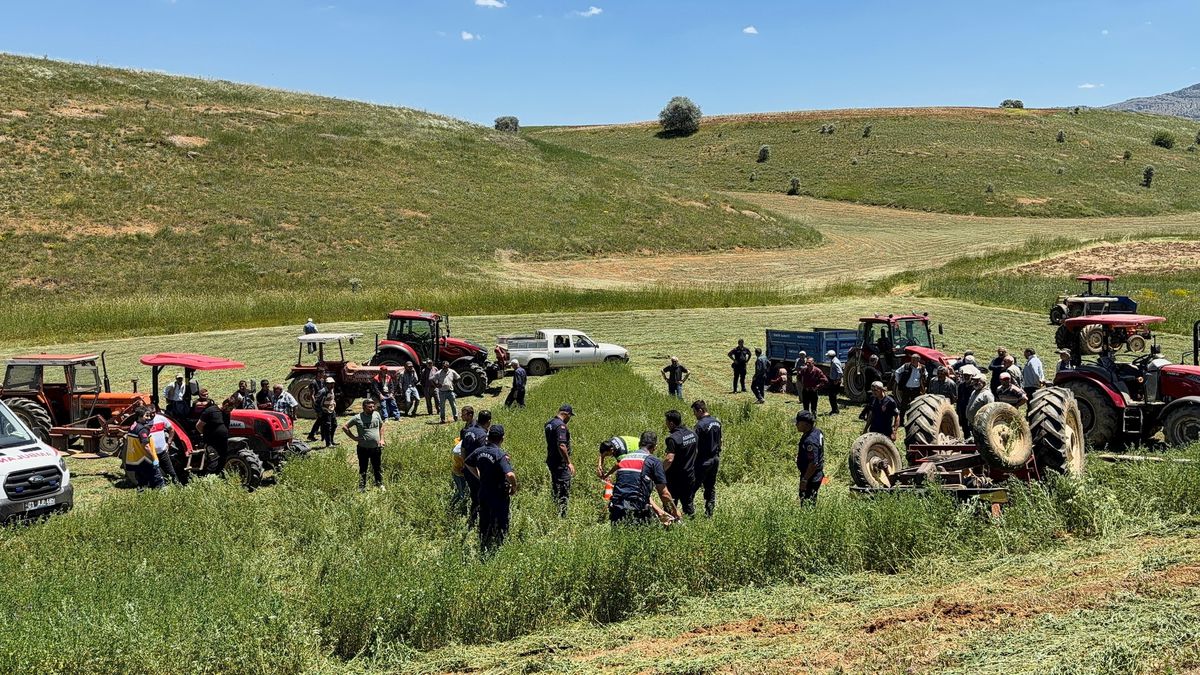 Traktör Devrildi, Çiftçi Hayatını Kaybetti