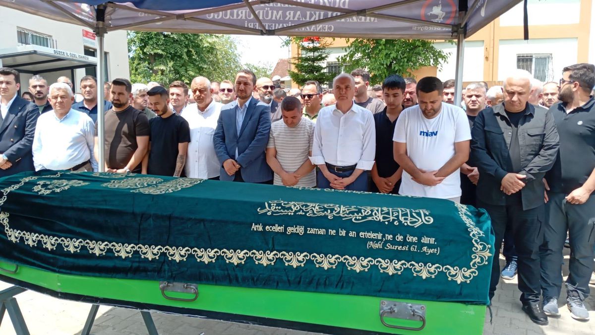 Düzce Belediye Başkanı\'nın şoförü kalp kriziyle vefat etti