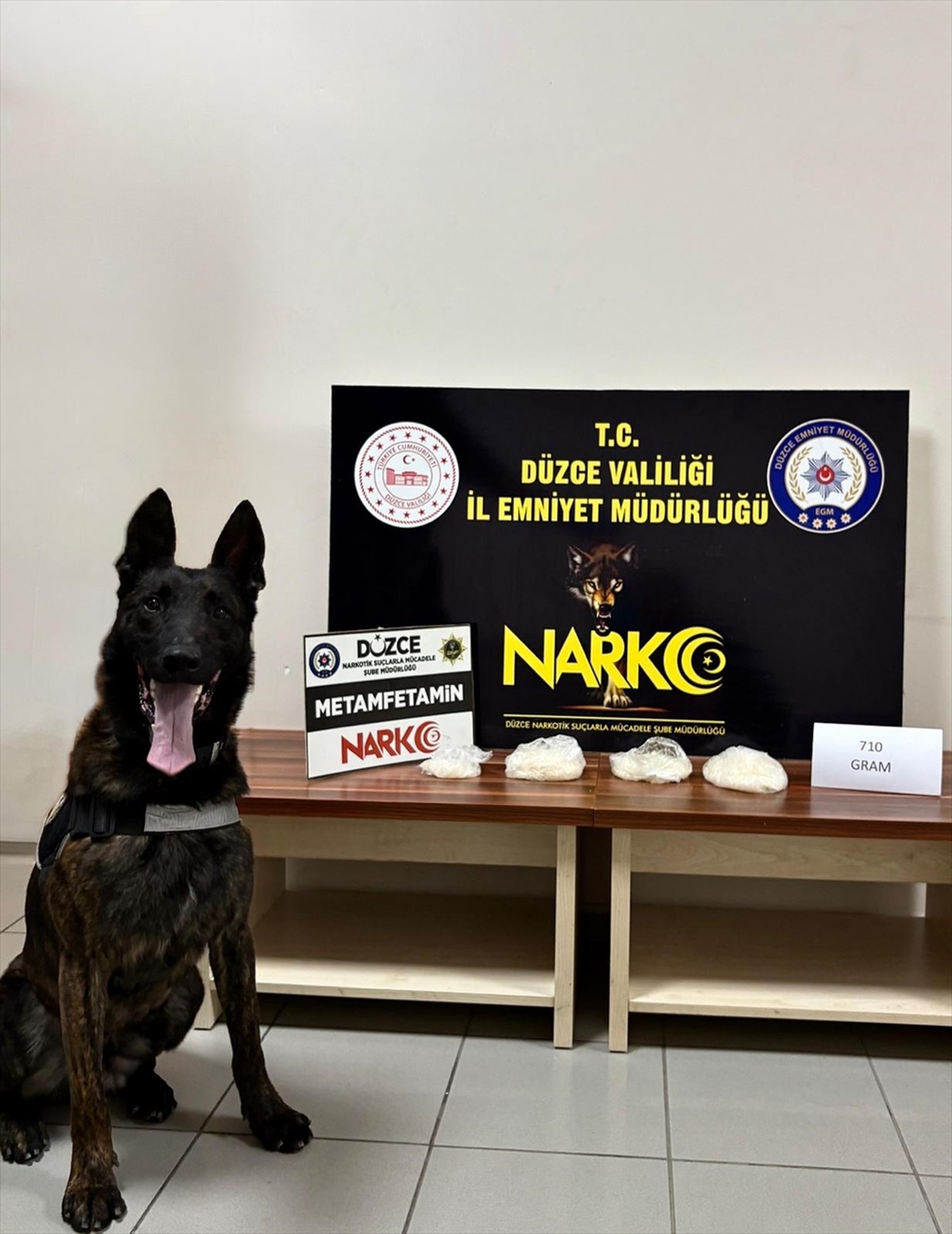 Düzce\'de Takside Uyuşturucu Yakalandı