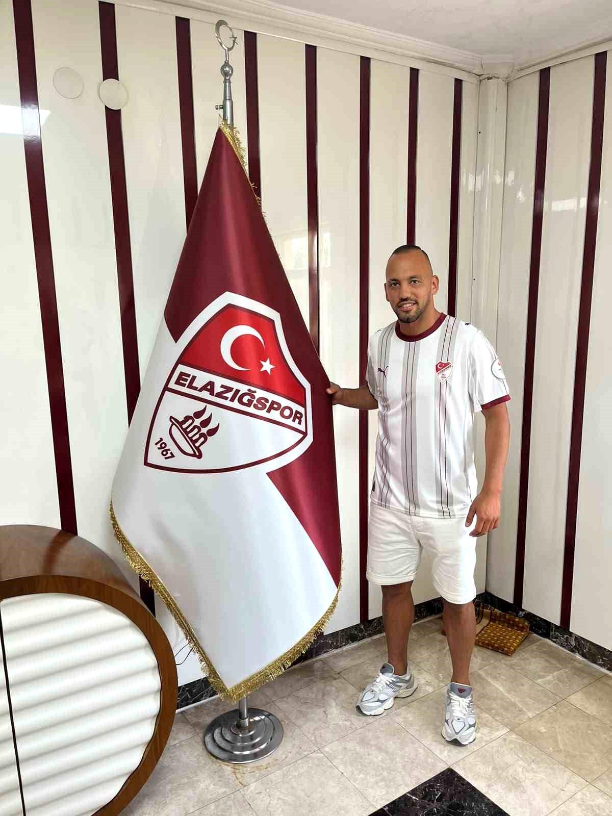 Elazığspor, Mert &Ouml;rnek ile S&ouml;zleşme İmzaladı