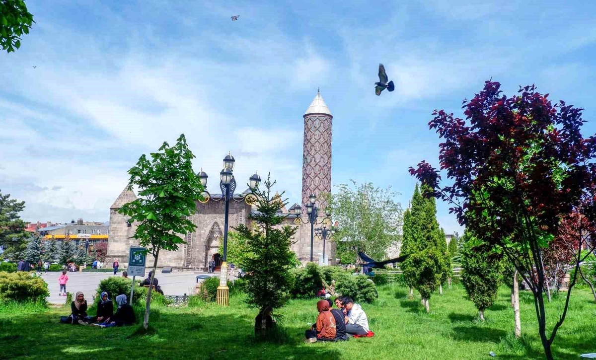 Erzurum ve Ardahan\'a Sağanak Yağış Uyarısı