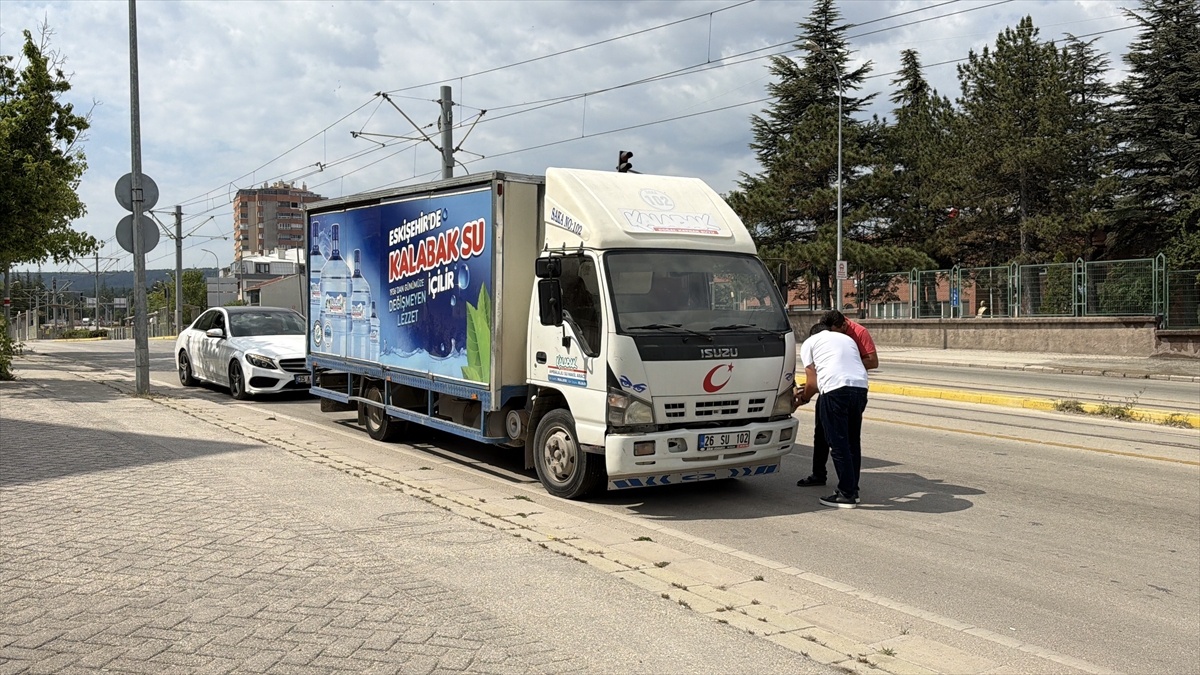 Eskişehir\'de 9 yaşındaki çocuğa kamyon çarptı