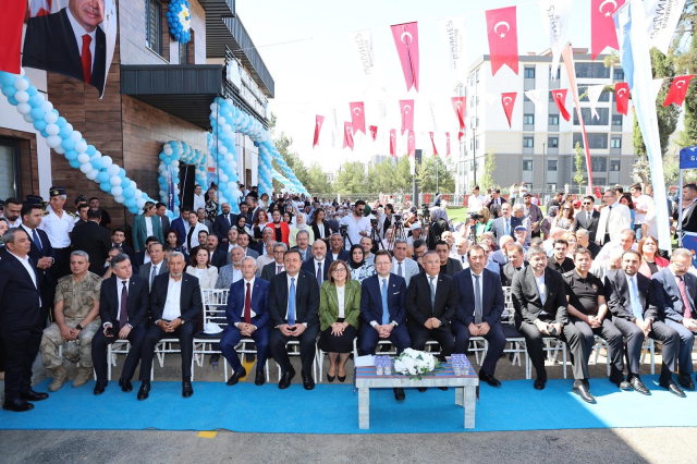 Gaziantep'te Meral-Beyhan Uslu Alzheimer Merkezi hizmete açıldı